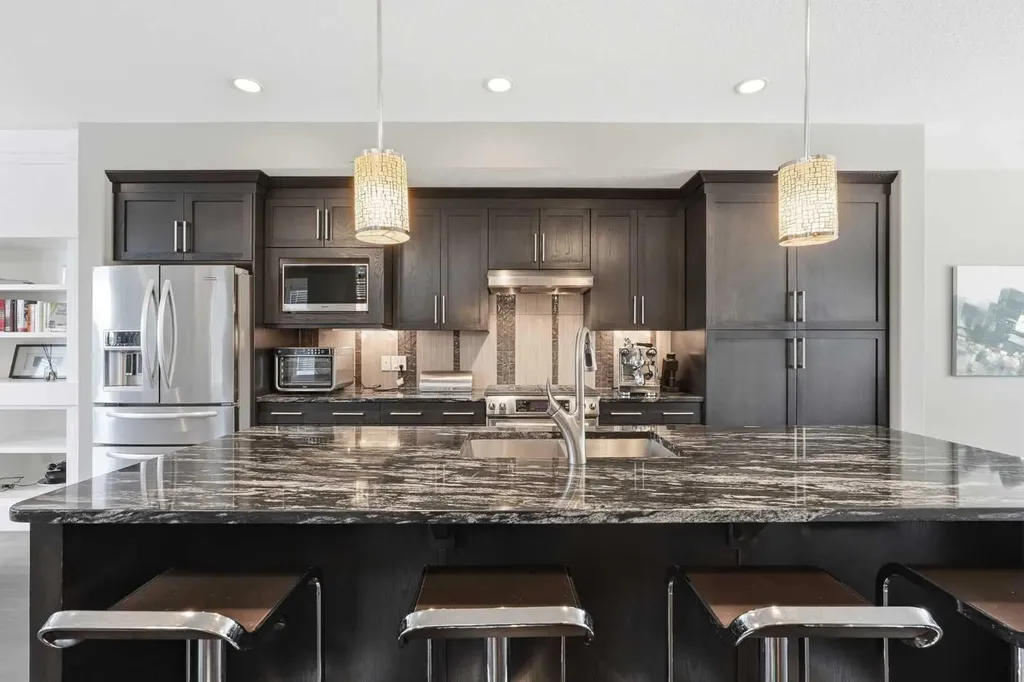 314 30 Avenue NE Calgary AB T2E2E1