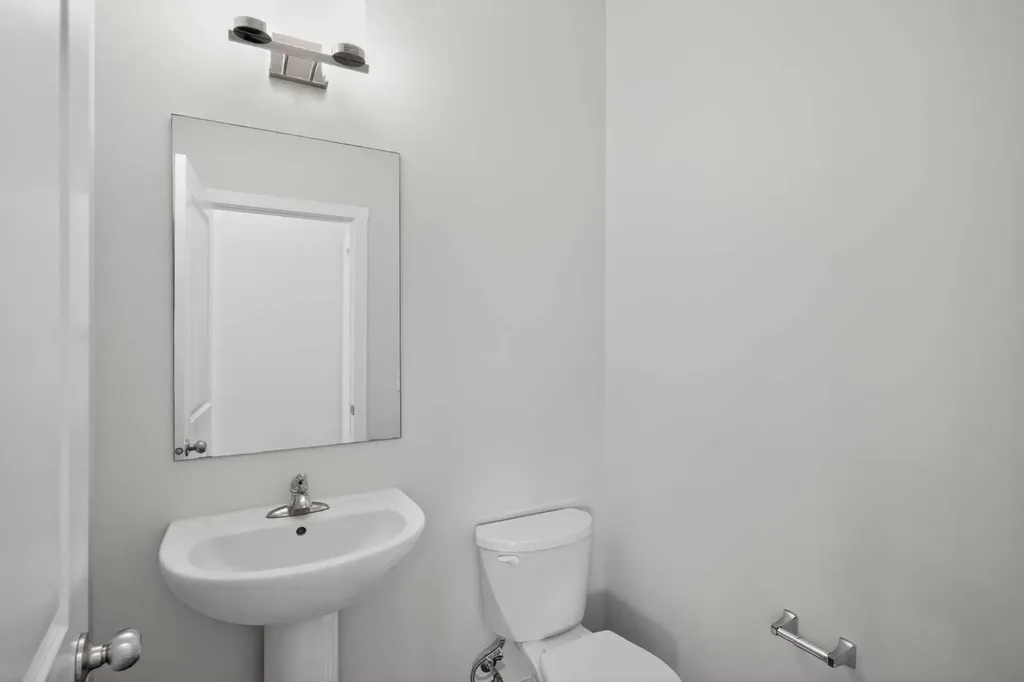 326 Creekside Boulevard SW Calgary AB T2X 4Y1