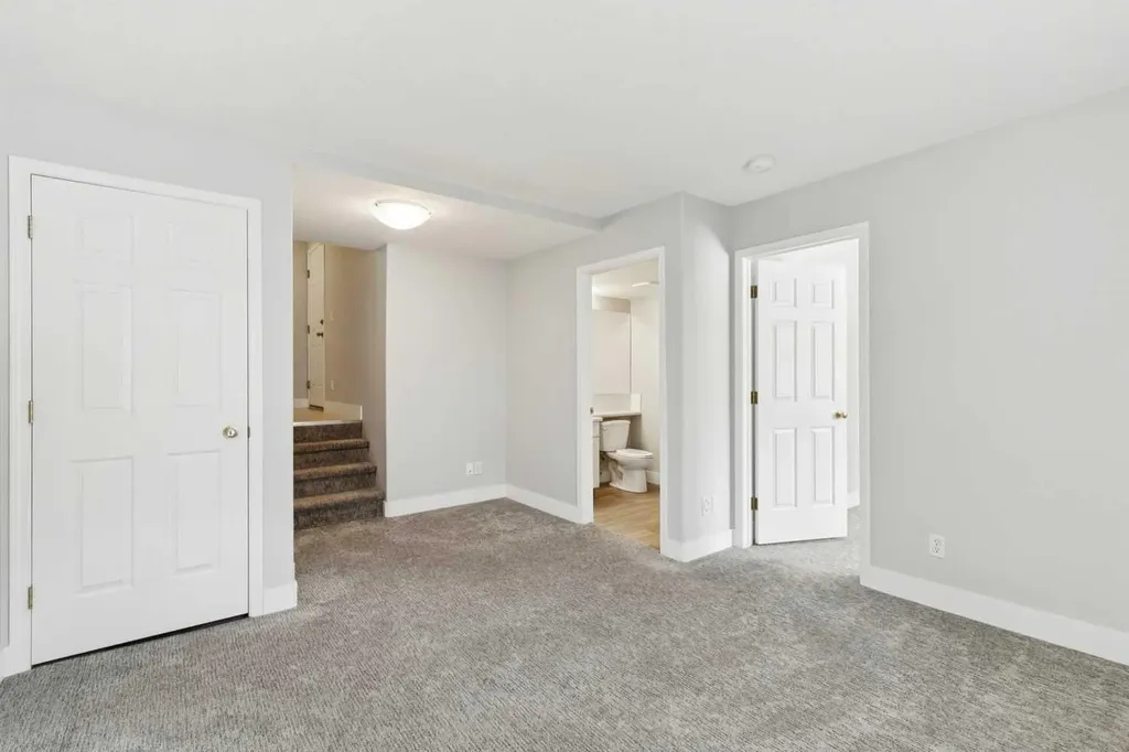 328 Prominence Heights SW Calgary AB T3H 2Z6