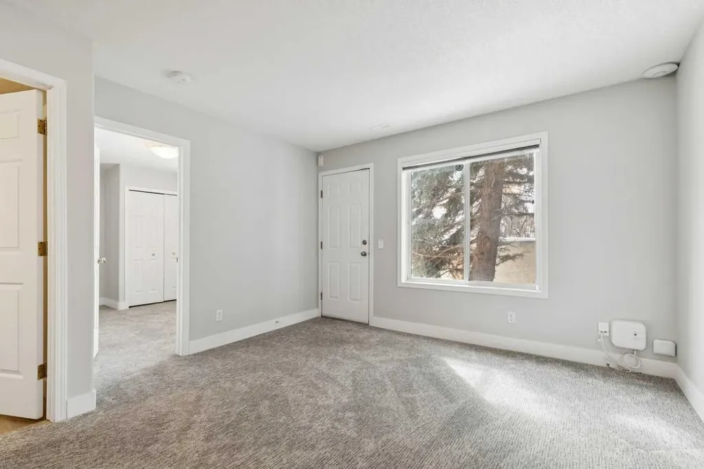 328 Prominence Heights SW Calgary AB T3H 2Z6