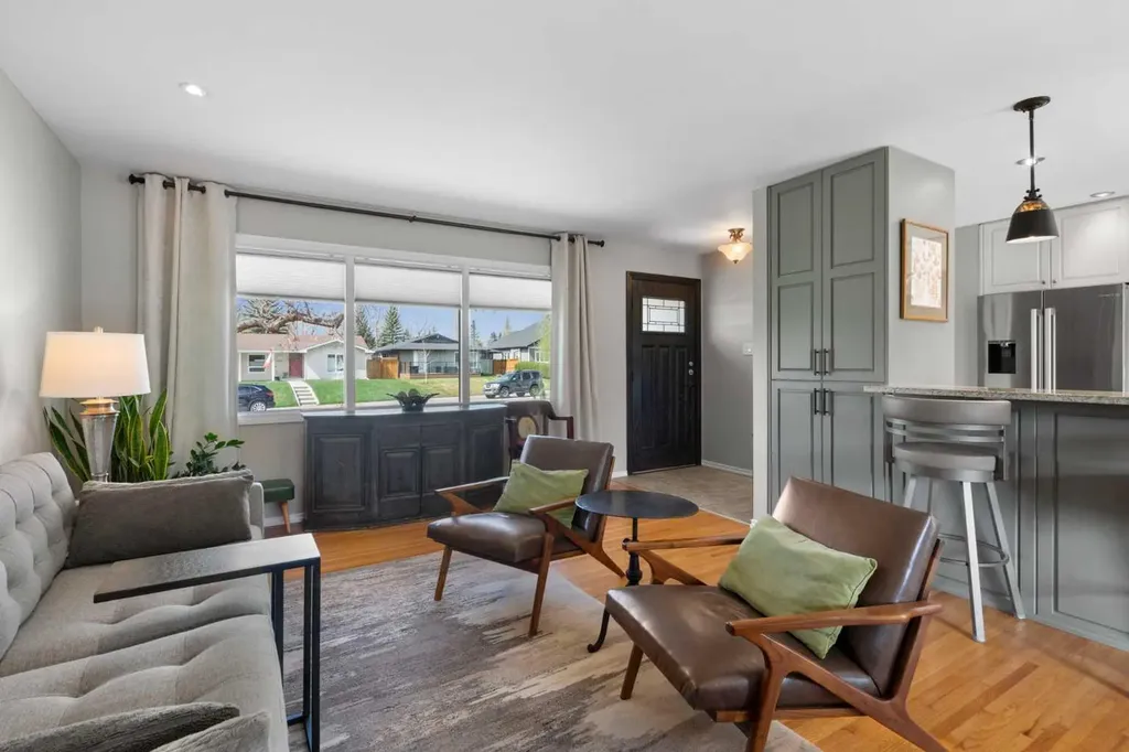 10220 Maple Grove Place SE Calgary AB T2J 1S6