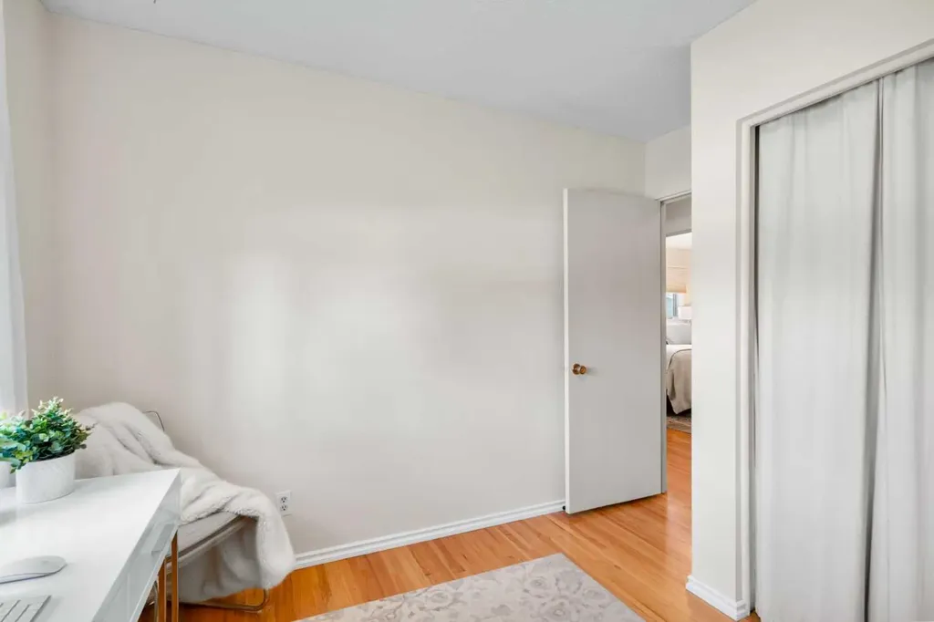 10220 Maple Grove Place SE Calgary AB T2J 1S6