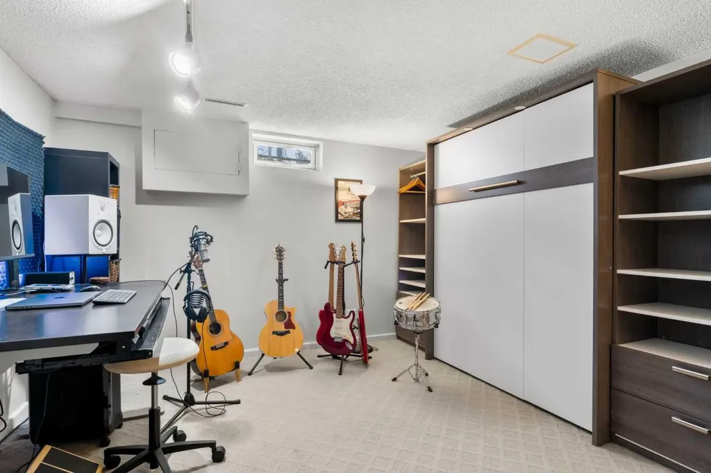 10220 Maple Grove Place SE Calgary AB T2J 1S6
