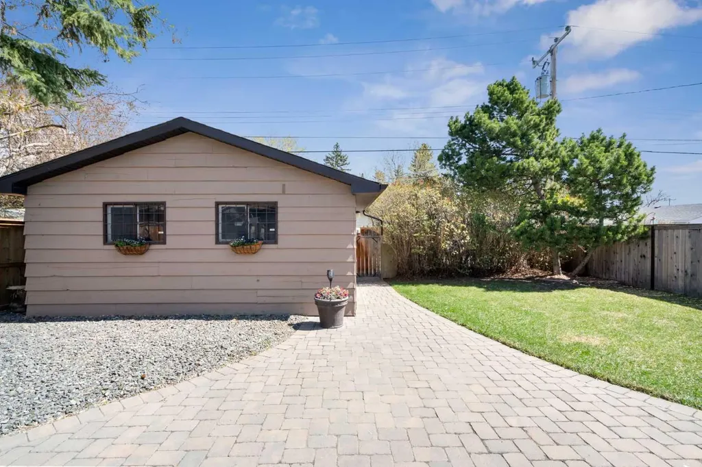 10220 Maple Grove Place SE Calgary AB T2J 1S6