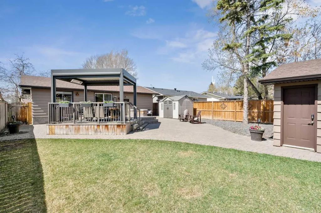 10220 Maple Grove Place SE Calgary AB T2J 1S6
