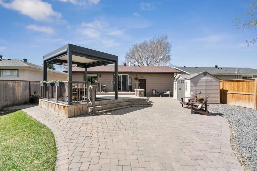 10220 Maple Grove Place SE Calgary AB T2J 1S6
