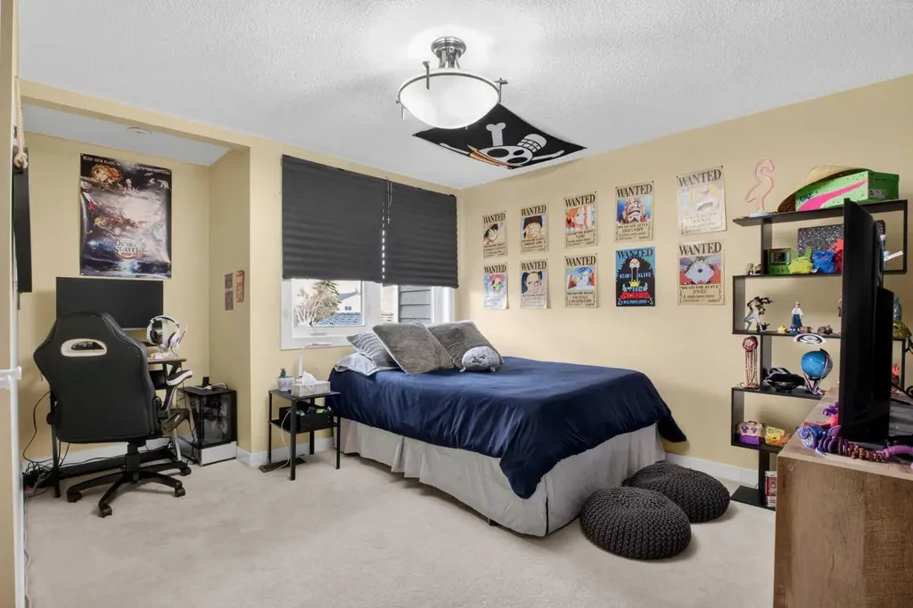 12 Wood Crescent SW Calgary AB T2W 4B4