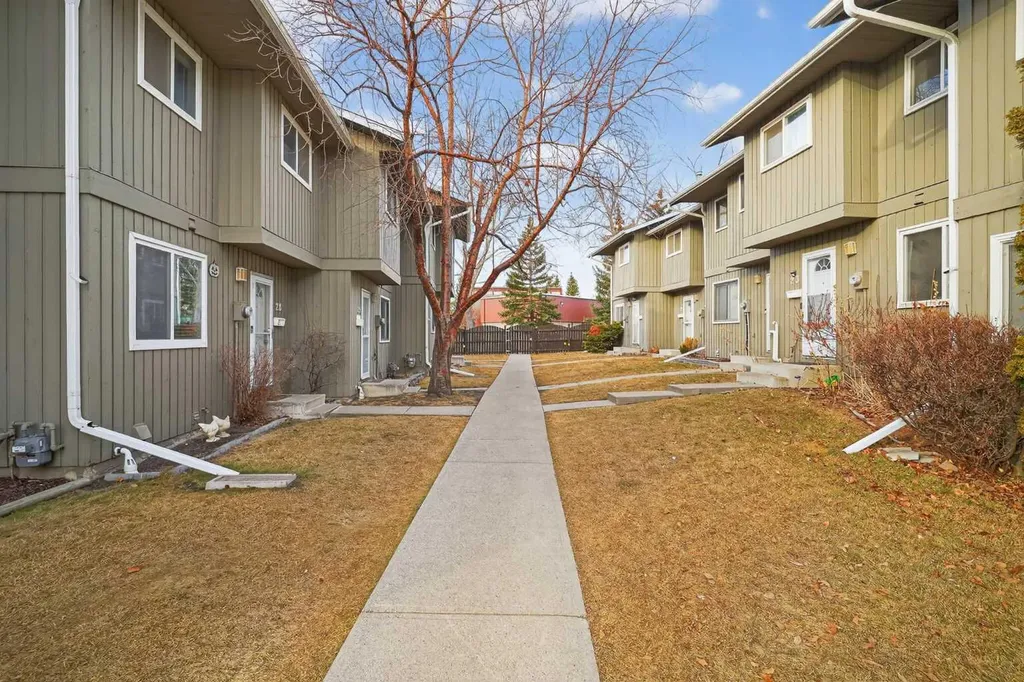 6503 Ranchview Drive NW Calgary AB T3G 1P2