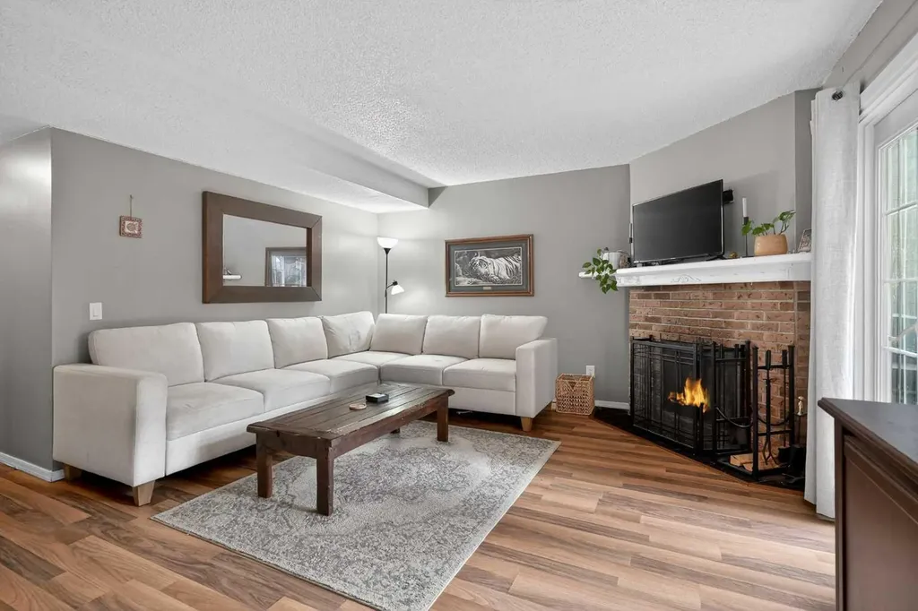 6503 Ranchview Drive NW Calgary AB T3G 1P2