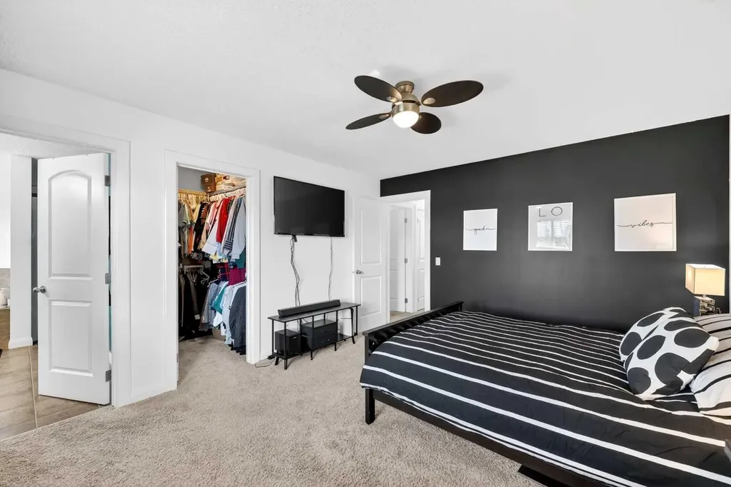 163 Ravenscroft Green SE Airdrie AB T4A 0H2