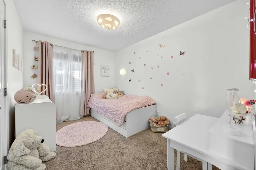 163 Ravenscroft Green SE Airdrie AB T4A 0H2