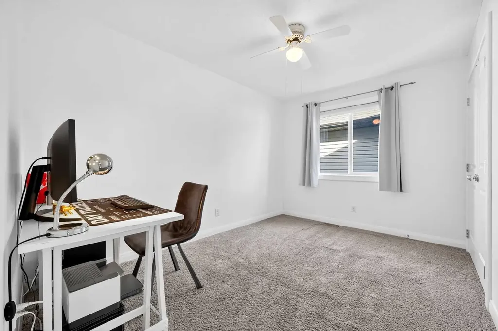 163 Ravenscroft Green SE Airdrie AB T4A 0H2