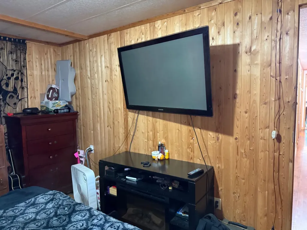5202 56b Street Lloydminster AB T9V 1M6