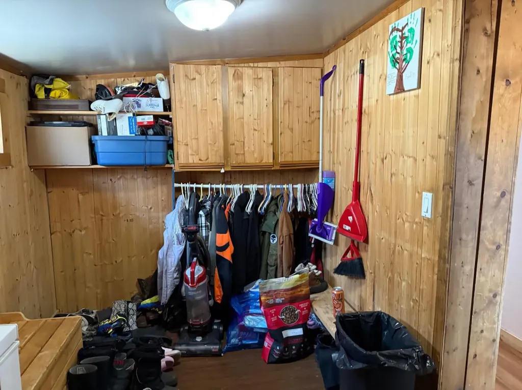 5202 56b Street Lloydminster AB T9V 1M6