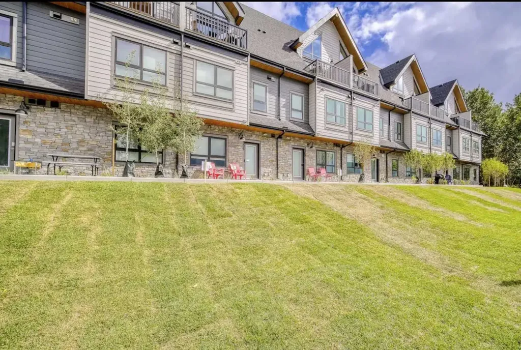 109 Kananaskis Way Canmore AB T1W 1N7
