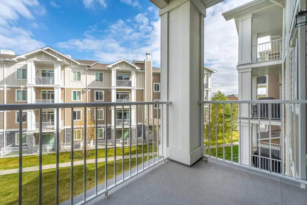 522 Cranford Drive SE Calgary AB T3M 2L7