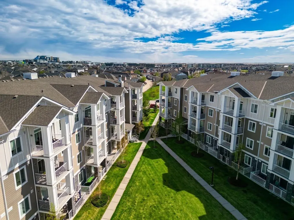522 Cranford Drive SE Calgary AB T3M 2L7