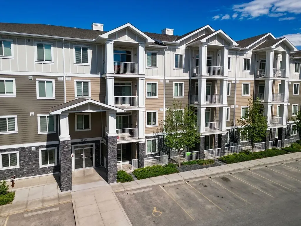 522 Cranford Drive SE Calgary AB T3M 2L7