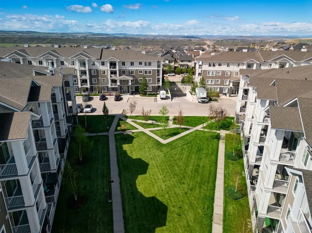 522 Cranford Drive SE Calgary AB T3M 2L7