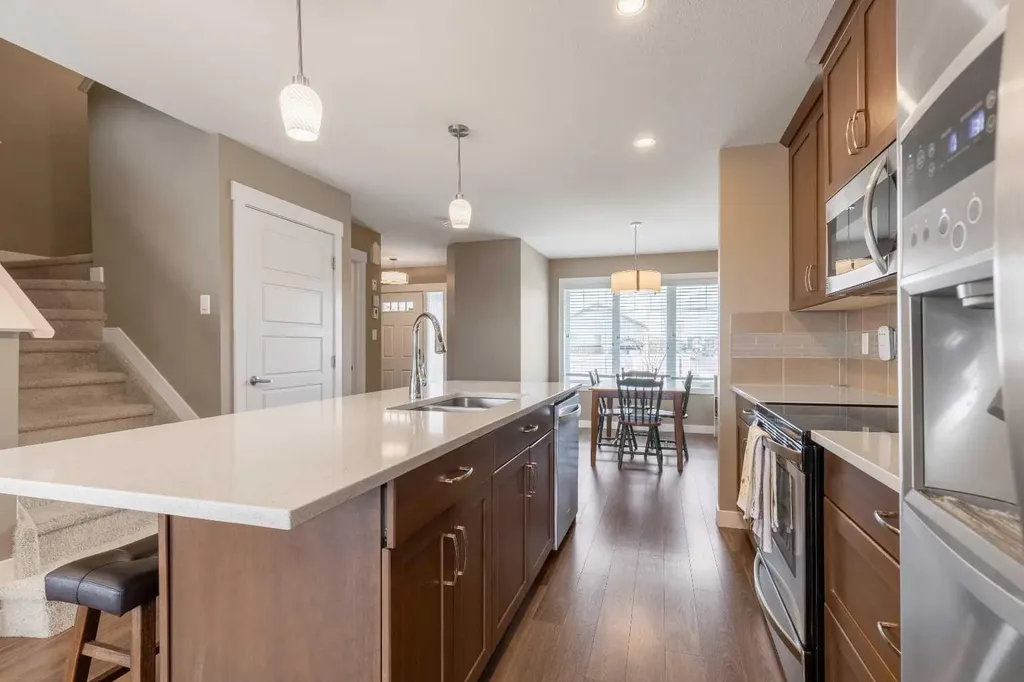 326 Coalbanks Boulevard W Lethbridge AB T1J 4V4