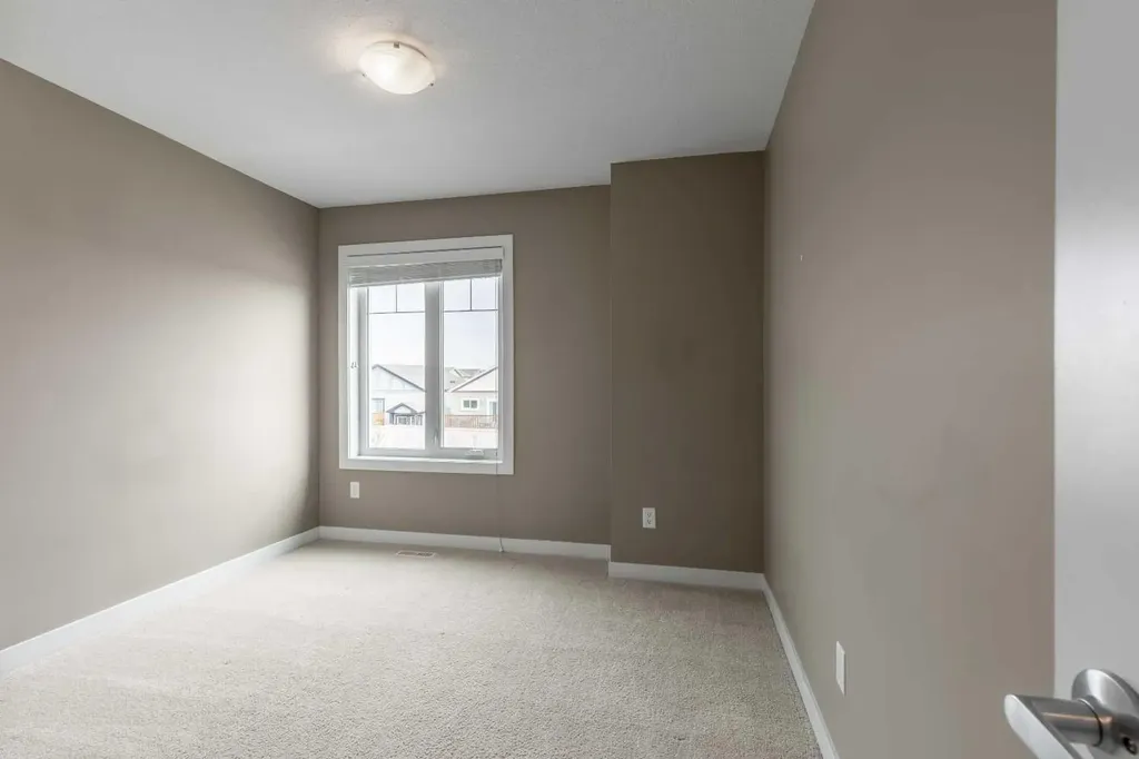 326 Coalbanks Boulevard W Lethbridge AB T1J 4V4