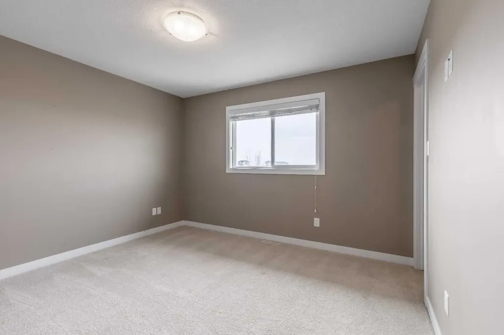 326 Coalbanks Boulevard W Lethbridge AB T1J 4V4