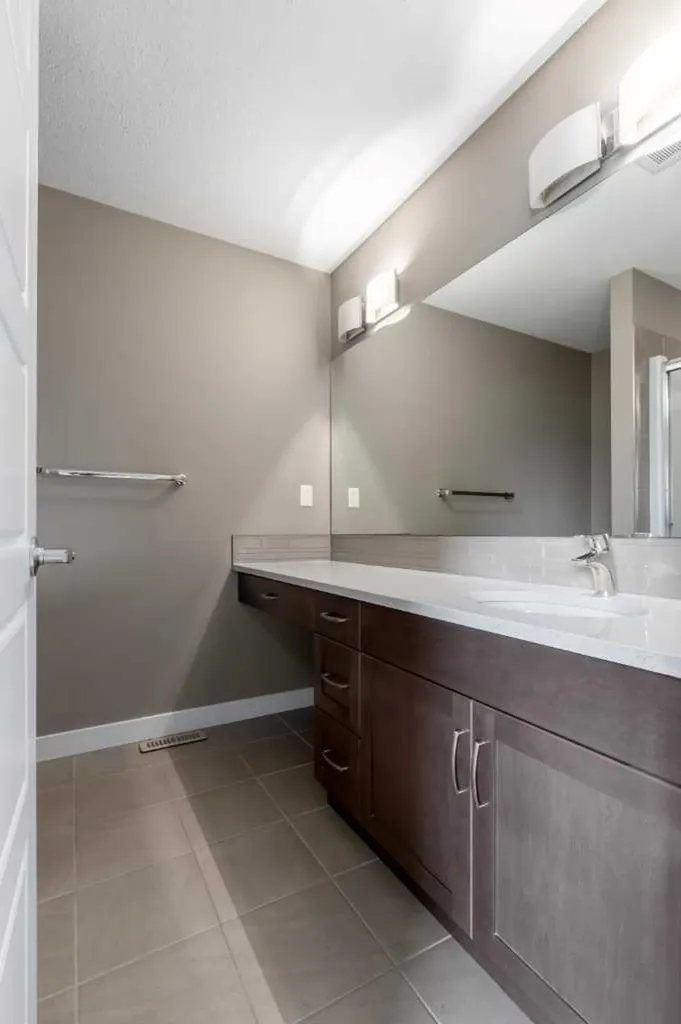326 Coalbanks Boulevard W Lethbridge AB T1J 4V4