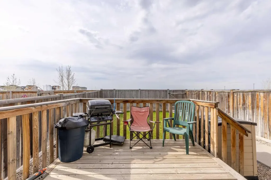 326 Coalbanks Boulevard W Lethbridge AB T1J 4V4
