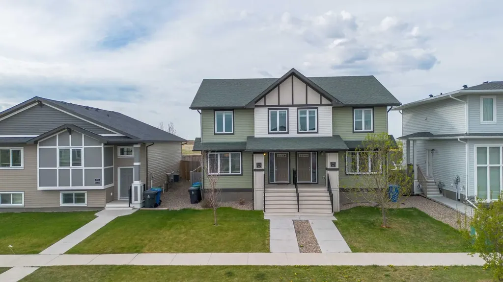326 Coalbanks Boulevard W Lethbridge AB T1J 4V4