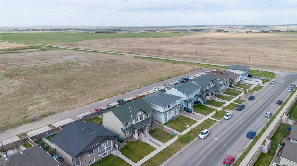 326 Coalbanks Boulevard W Lethbridge AB T1J 4V4