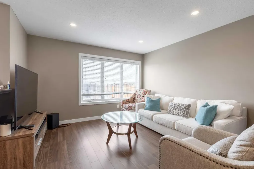 326 Coalbanks Boulevard W Lethbridge AB T1J 4V4
