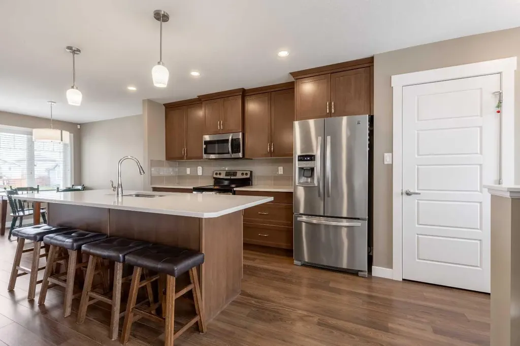 326 Coalbanks Boulevard W Lethbridge AB T1J 4V4