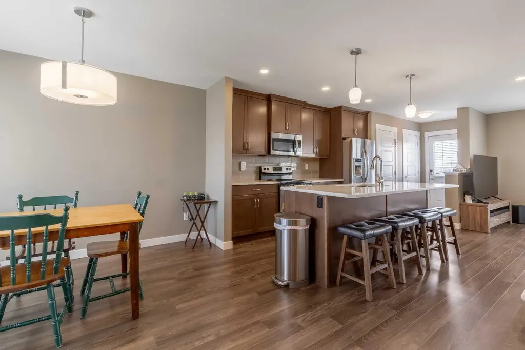 326 Coalbanks Boulevard W Lethbridge AB T1J 4V4