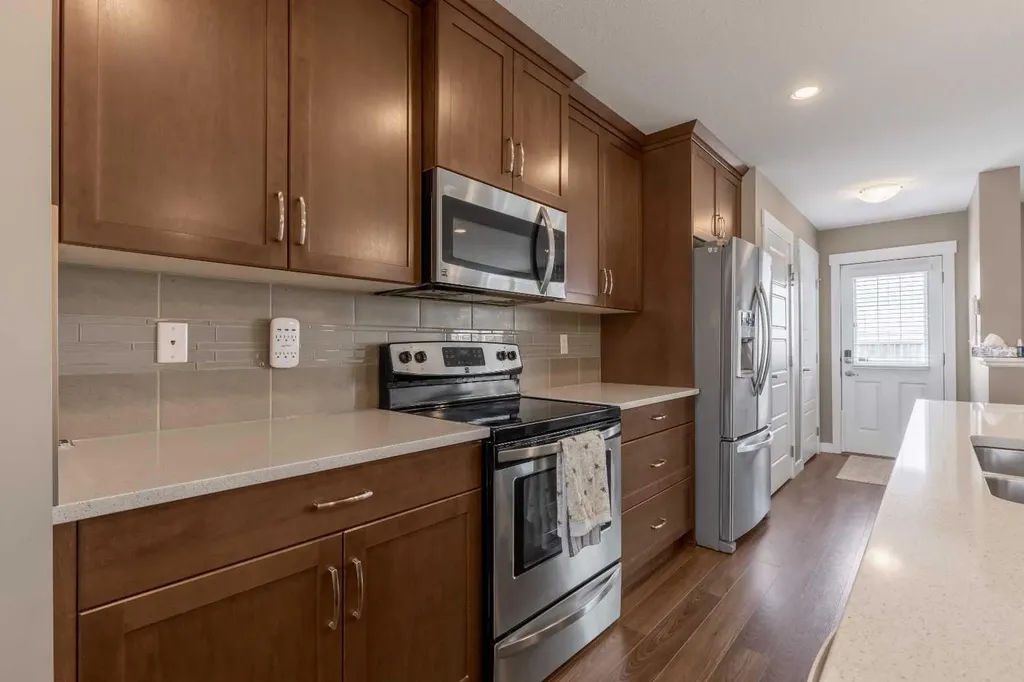 326 Coalbanks Boulevard W Lethbridge AB T1J 4V4