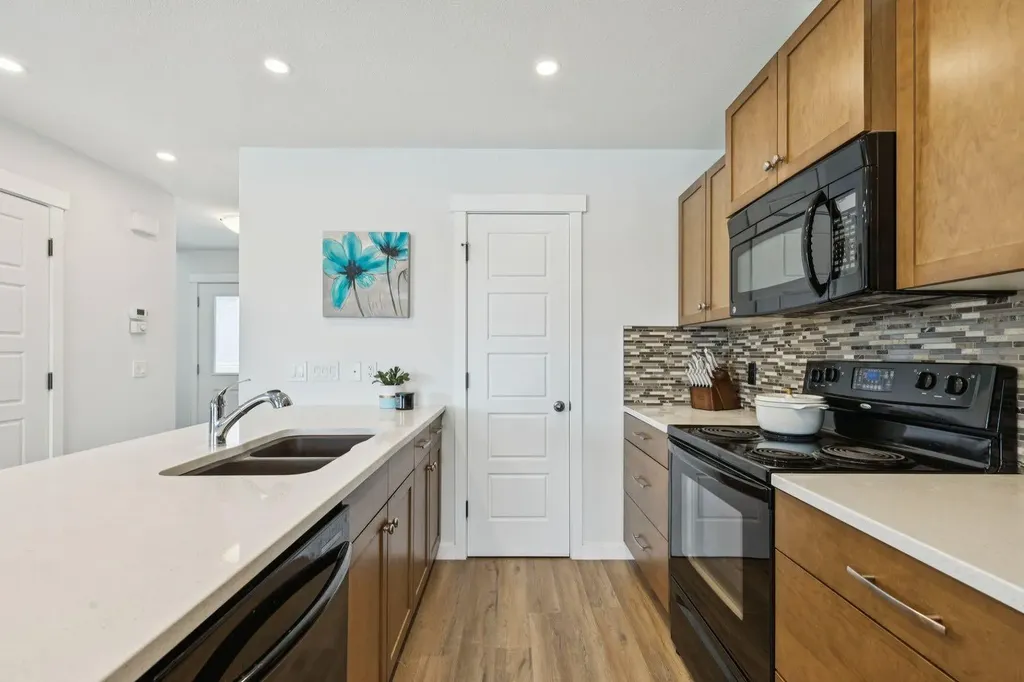231 Kingsbridge Road SE Airdrie AB T4A 0M4