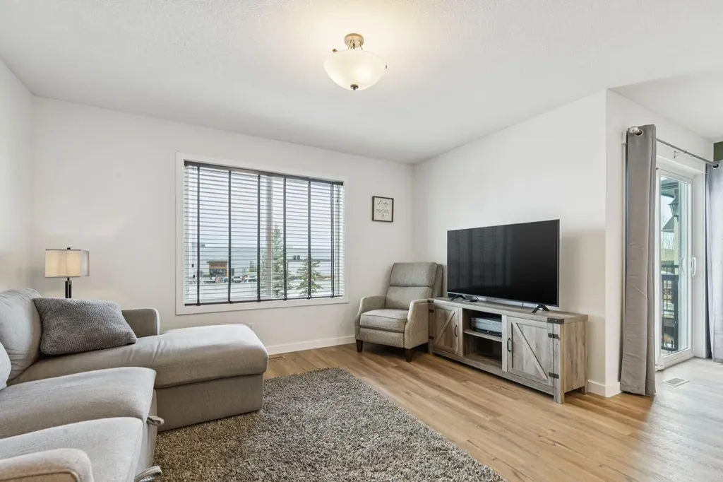 231 Kingsbridge Road SE Airdrie AB T4A 0M4
