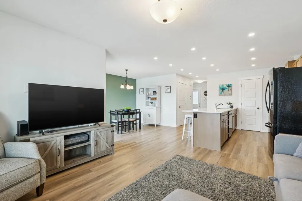231 Kingsbridge Road SE Airdrie AB T4A 0M4