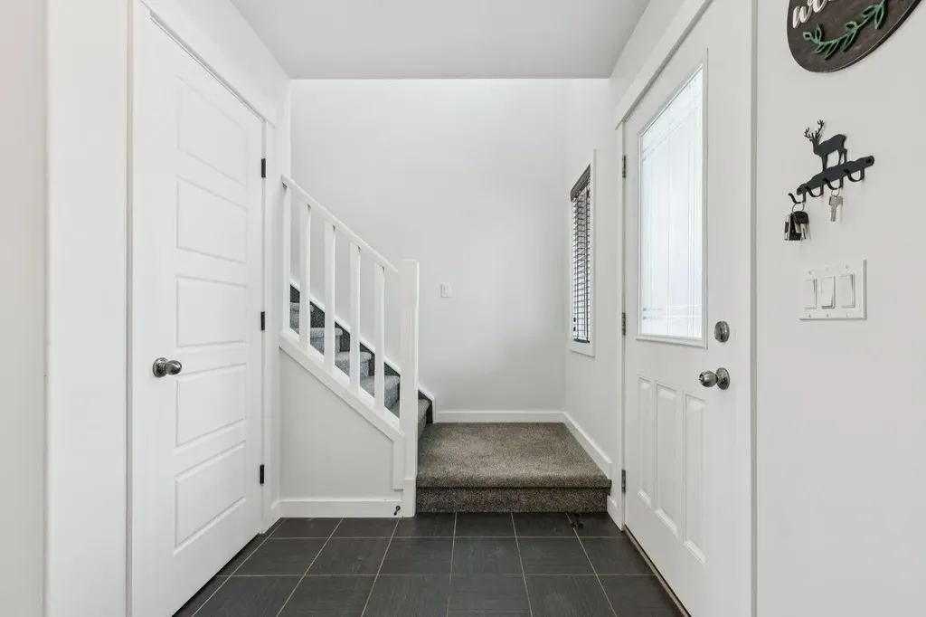 231 Kingsbridge Road SE Airdrie AB T4A 0M4