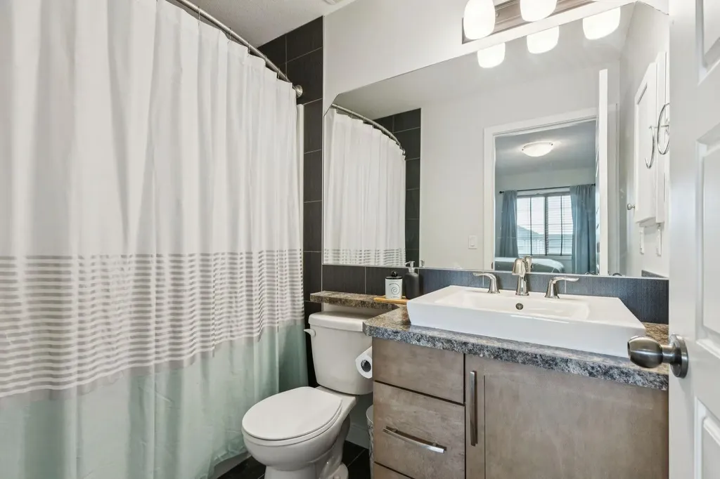 231 Kingsbridge Road SE Airdrie AB T4A 0M4