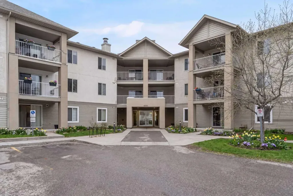 4000 Citadel Meadow Point NW Calgary AB T3G 5N5