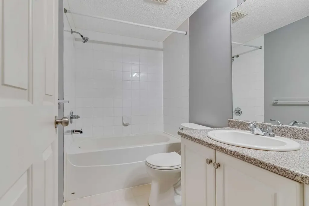 4000 Citadel Meadow Point NW Calgary AB T3G 5N5