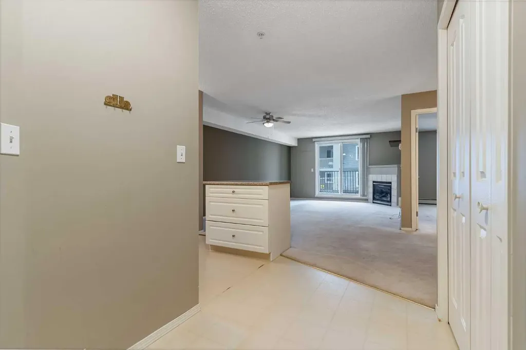 4000 Citadel Meadow Point NW Calgary AB T3G 5N5
