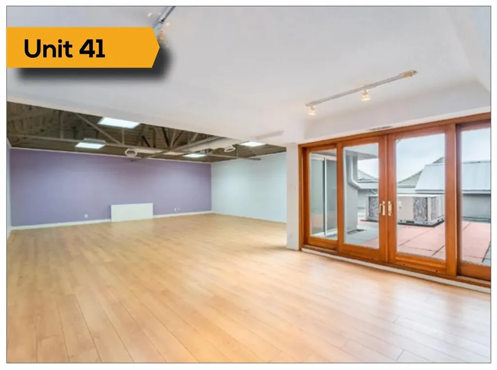 3132 26 Street NE Calgary AB T1Y 6Z1