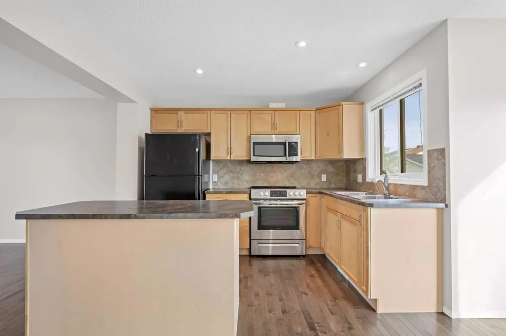 104 Copperstone Terrace SE Calgary AB T2Z 4S2