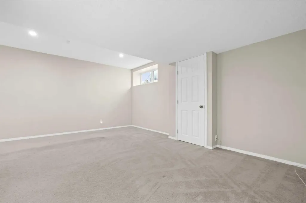 104 Copperstone Terrace SE Calgary AB T2Z 4S2