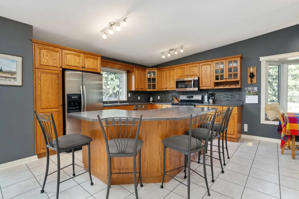46275 Range Road 211 Rural Camrose County AB T4V 1X8