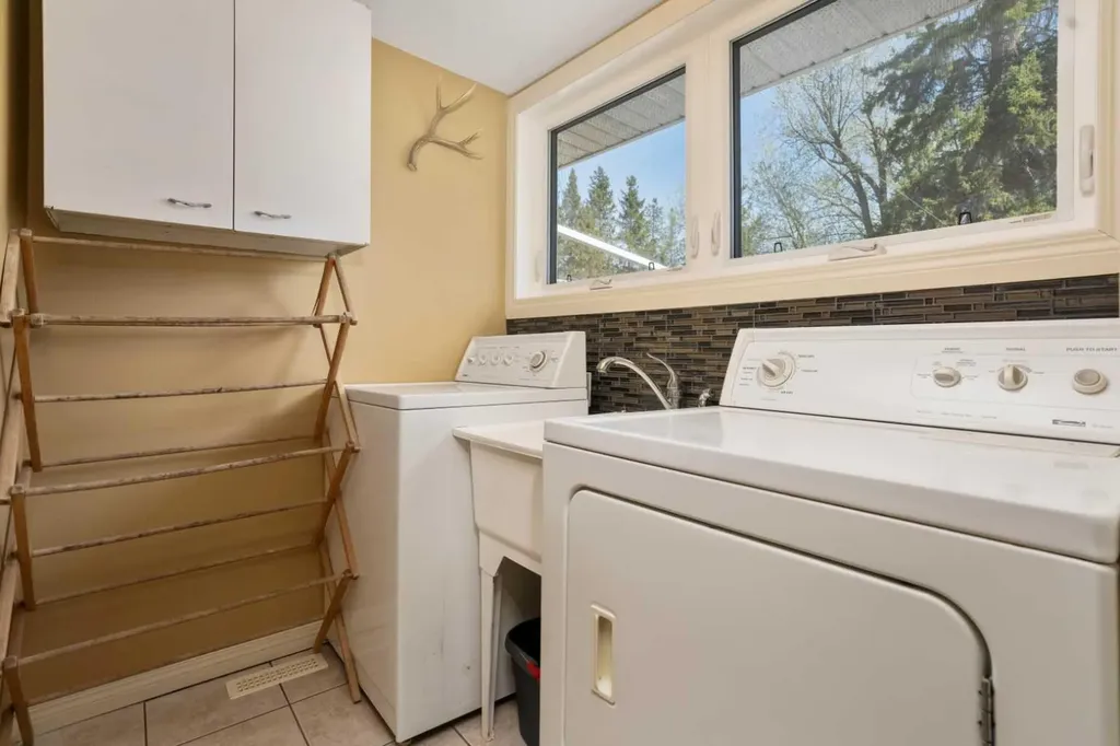 46275 Range Road 211 Rural Camrose County AB T4V 1X8