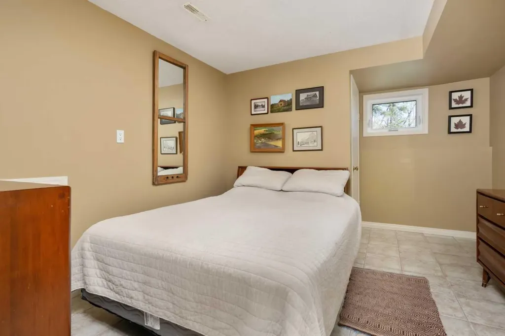 46275 Range Road 211 Rural Camrose County AB T4V 1X8