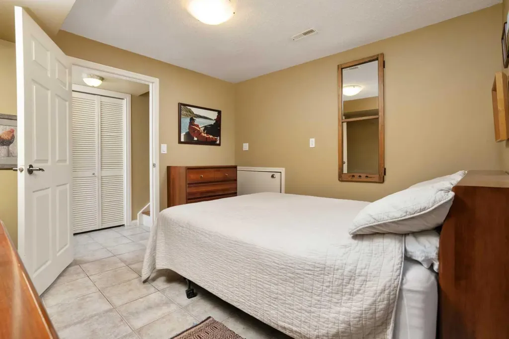 46275 Range Road 211 Rural Camrose County AB T4V 1X8