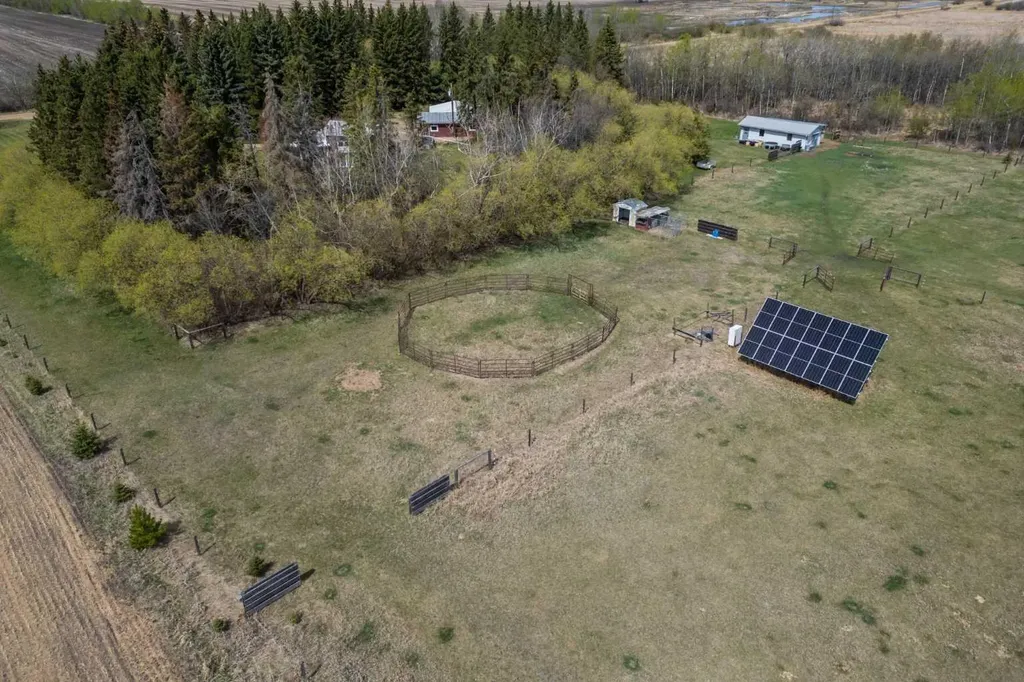 46275 Range Road 211 Rural Camrose County AB T4V 1X8